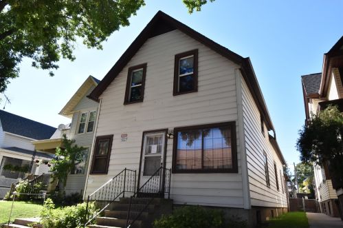 1043 31, Milwaukee WI 53215-2133 exterior