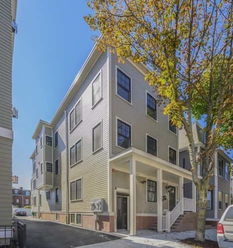 613 6th St, Boston MA  02127-3129 exterior