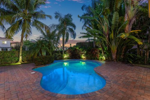 17894 Monte Vis Dr, Boca Raton FL 33496-1057 exterior