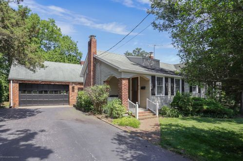 84 Battin Rd, Red Bank NJ  07704 exterior