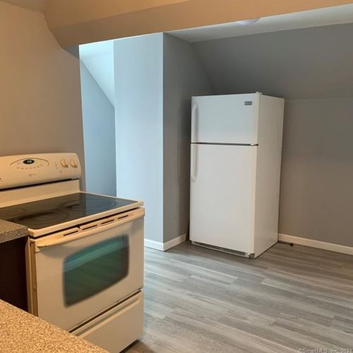 193 Bassett St, New Britain CT 06051-3421 exterior