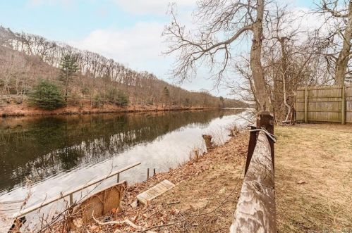 189 Derby Ave, Seymour CT 06483-3146 exterior