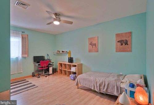 114 Chestnut St, Slatington PA 18080-1512 exterior