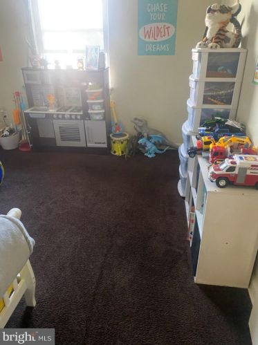 200 Elkinton Ave, Chester PA 19013-4903 exterior