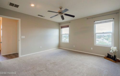 2213 Mcconnell Dr, Tucson AZ 85710-8091 exterior