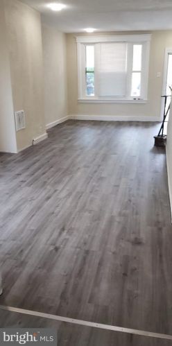 4920 Cottage St, Philadelphia, PA 19124-2836