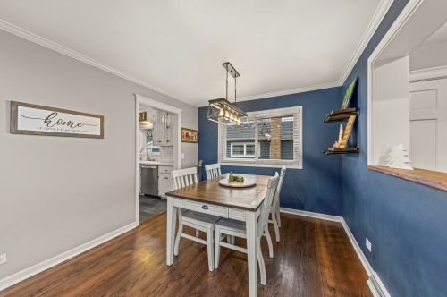 766 Parkside Ave, Elmhurst IL  60126-4811 exterior