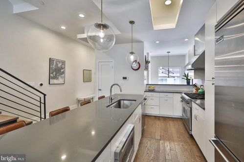 1427 Kater St, Philadelphia PA 19147-1851 exterior