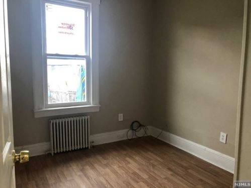 24 Maple St, Outwater NJ 07026-2908 exterior