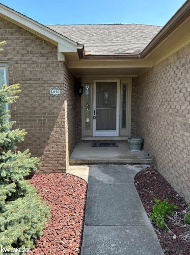 52156 Antler Dr, Macomb Township MI  48042-3496 exterior