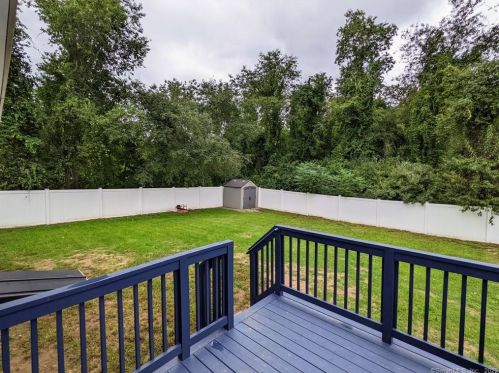 1889 Upper Maple St, Killingly CT 06241-1513 exterior