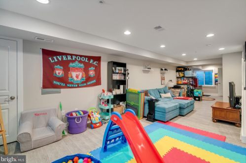 1936 Cumberland St, Philadelphia PA 19125-0037 exterior