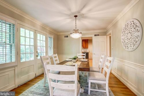 10512 Gainsborough Rd, Rockville MD 20854-3717 exterior