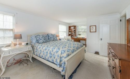 12 Schoolhouse Ln, Morristown NJ 07960-3323 exterior