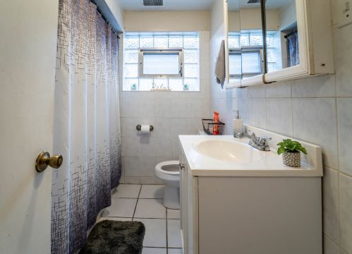 6042 Kildare Ave, Chicago IL 60629-4903 exterior