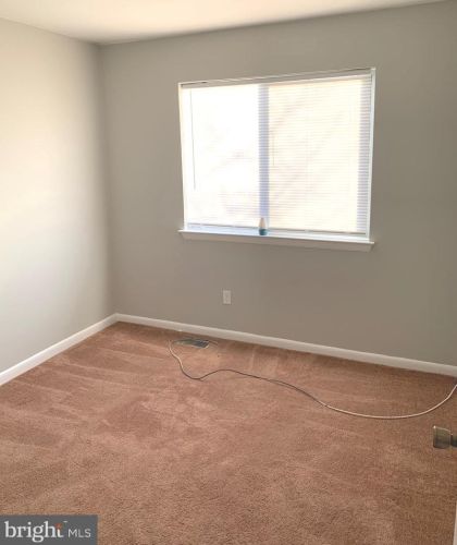 27 Erbitea Ln, New Castle DE 19720-4655 exterior