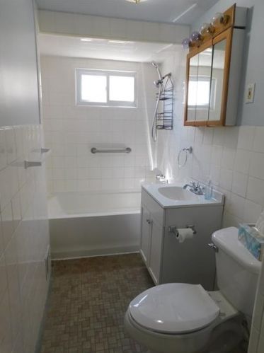 2920 Clermont Ave, Pittsburgh PA 15227-2820 exterior