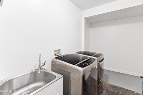 7025 22 Dr, Phoenix AZ 85023-2101 exterior