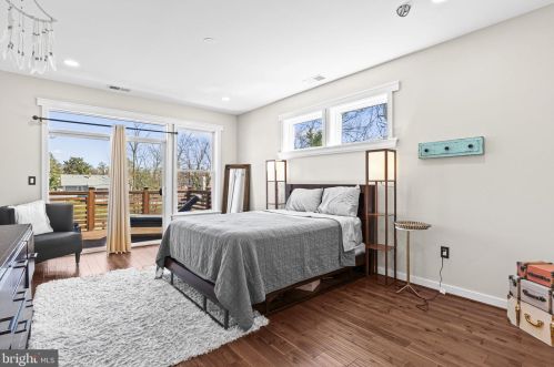 2216 30th St, Washington DC  20020-3369 exterior