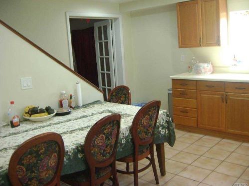 10 Birch Dr, Huntington Station NY 11746-3003 exterior