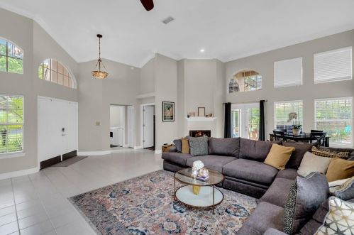 1235 Glencrest, Lake Mary FL 32746-5025 exterior