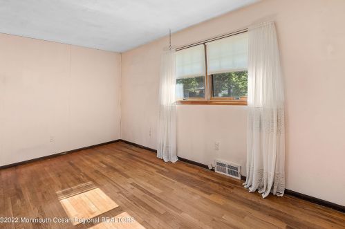 22 Castle Ave, Jackson Twp NJ 08527-2513 exterior