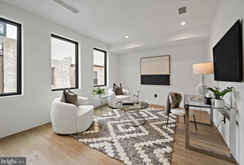 1355 Kater St, Philadelphia PA 19147-1817 exterior