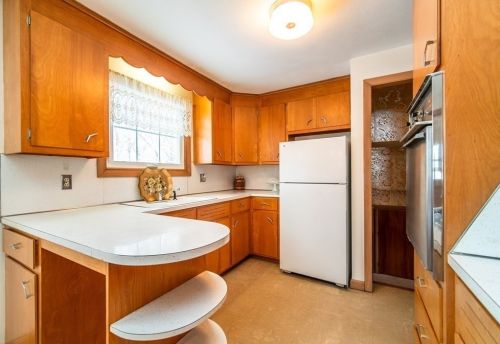 295 Draper St, Springfield MA 01108-2908 exterior