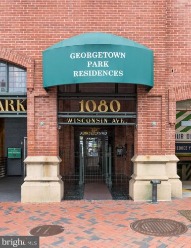 1080 Wisconsin Ave, Washington DC  20007-3637 exterior