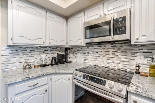 556 Dodge Blvd, Tucson AZ  85716-5162 exterior