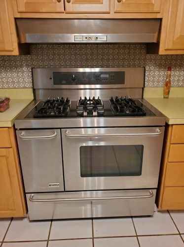 2240 Oak Ln, Gary IN 46408-2450 exterior