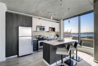 888 Western Ave, Seattle WA  98104-1466 exterior