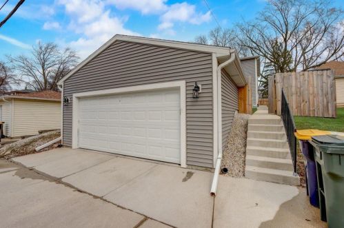 2953 95th St, Milwaukee WI  53227-3613 exterior