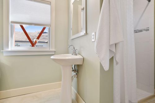 807 2 St, Waterford MN 55057-2308 exterior