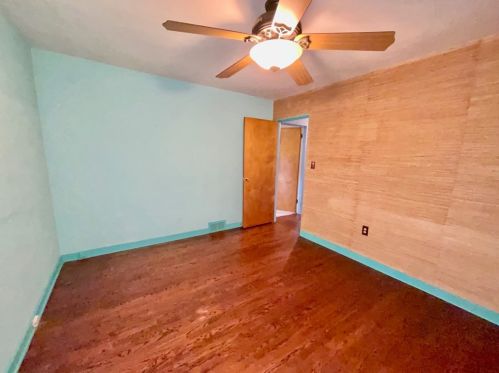 133 Country Clb Dr, Pittsburgh PA 15228-2652 exterior