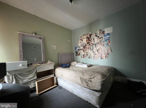 225 51 St, Philadelphia PA 19139-2726 exterior