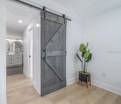 1220 Clifton St, Tampa FL  33604-6810 exterior