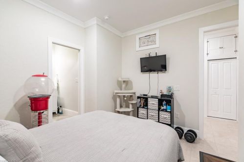 1082 10 Ave, Naples FL 34117-0051 exterior