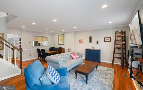 6005 Kestner Cir, Alexandria VA  22315-4834 exterior