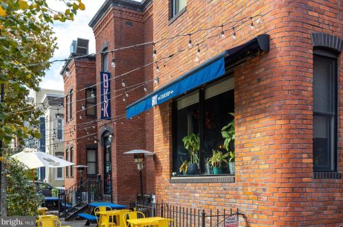 449 R St, Washington DC  20001-1950 exterior