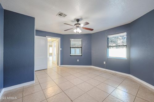 3121 Bethany Home Rd, Phoenix AZ 85015-2442 exterior