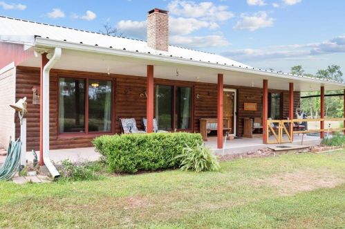 187 Fm 2628 Rd, Huntsville, TX 77320-1213