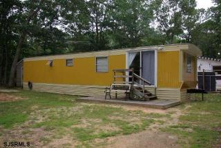 242 Iris Rd, Millville, NJ 08332-5520