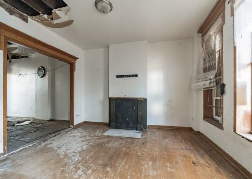 2452 Lexington St, Chicago IL 60612-3428 exterior