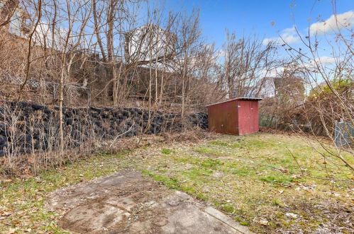 120 Camptown St, Derby CT 06418-1652 exterior