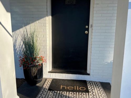 2691 Caldwell Rd, Atlanta GA  30319-3164 exterior