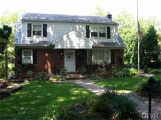 1707 Cloverleaf St, Bethlehem PA  18017-5134 exterior