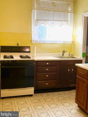 6256 Erdrick St, Philadelphia PA 19135-2602 exterior