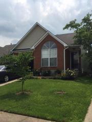 4796 Moss Creek Dr, Lexington KY  40515-2016 exterior