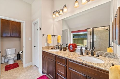 161 Frst Hts Ln, Montgomery TX 77316-2807 exterior